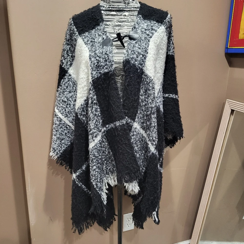 Maurices Buffalo Plaid Shawl